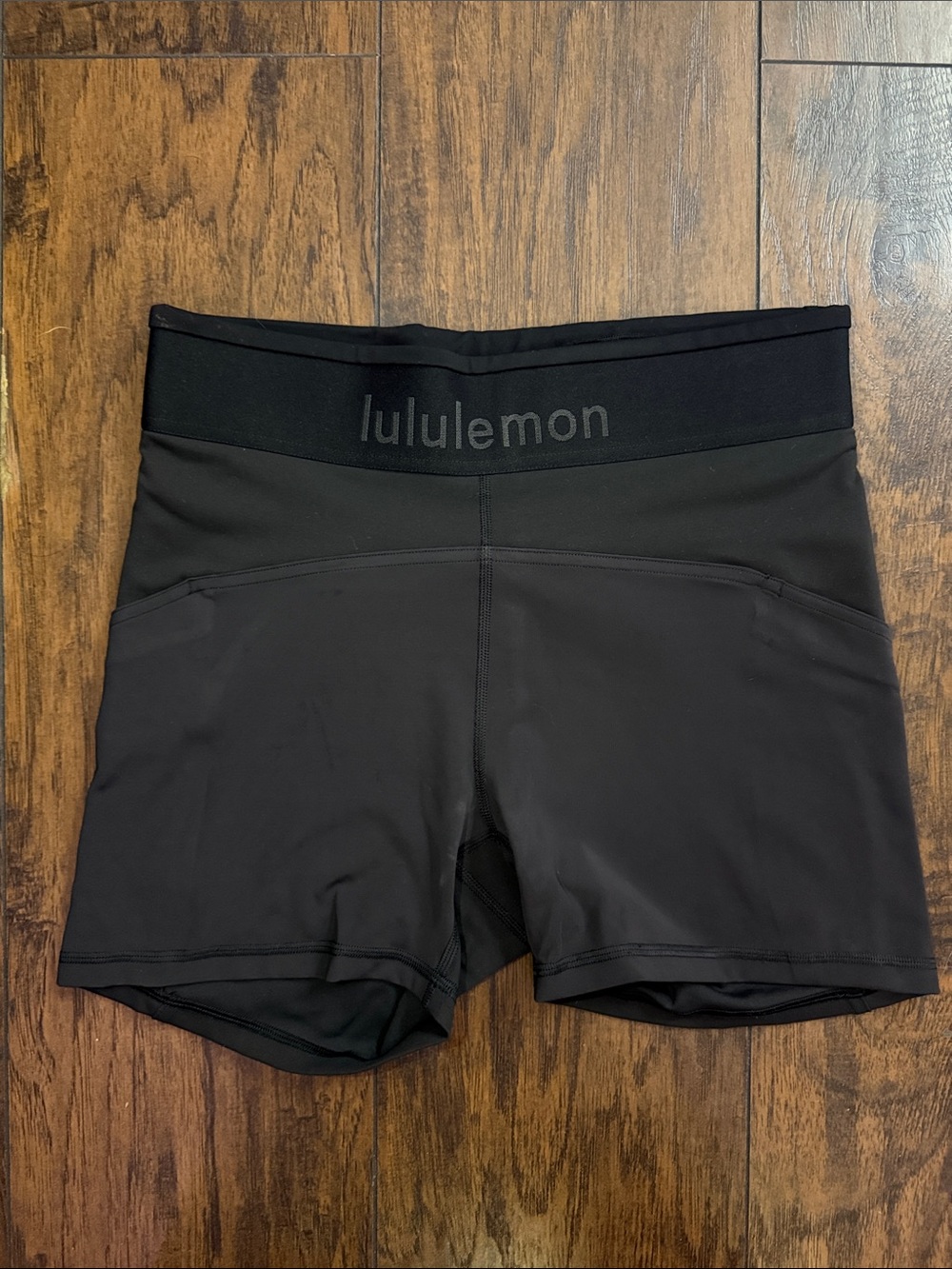 DISCONTINUED lululemon Black High-Waist Athletic Shorts